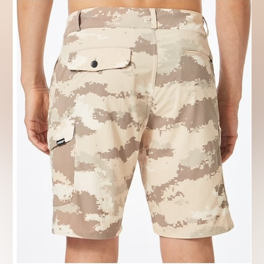 NWT Oakley B1B Camo Cargo Shorts men's size 38 surf camouflage - Picture 3 of 5